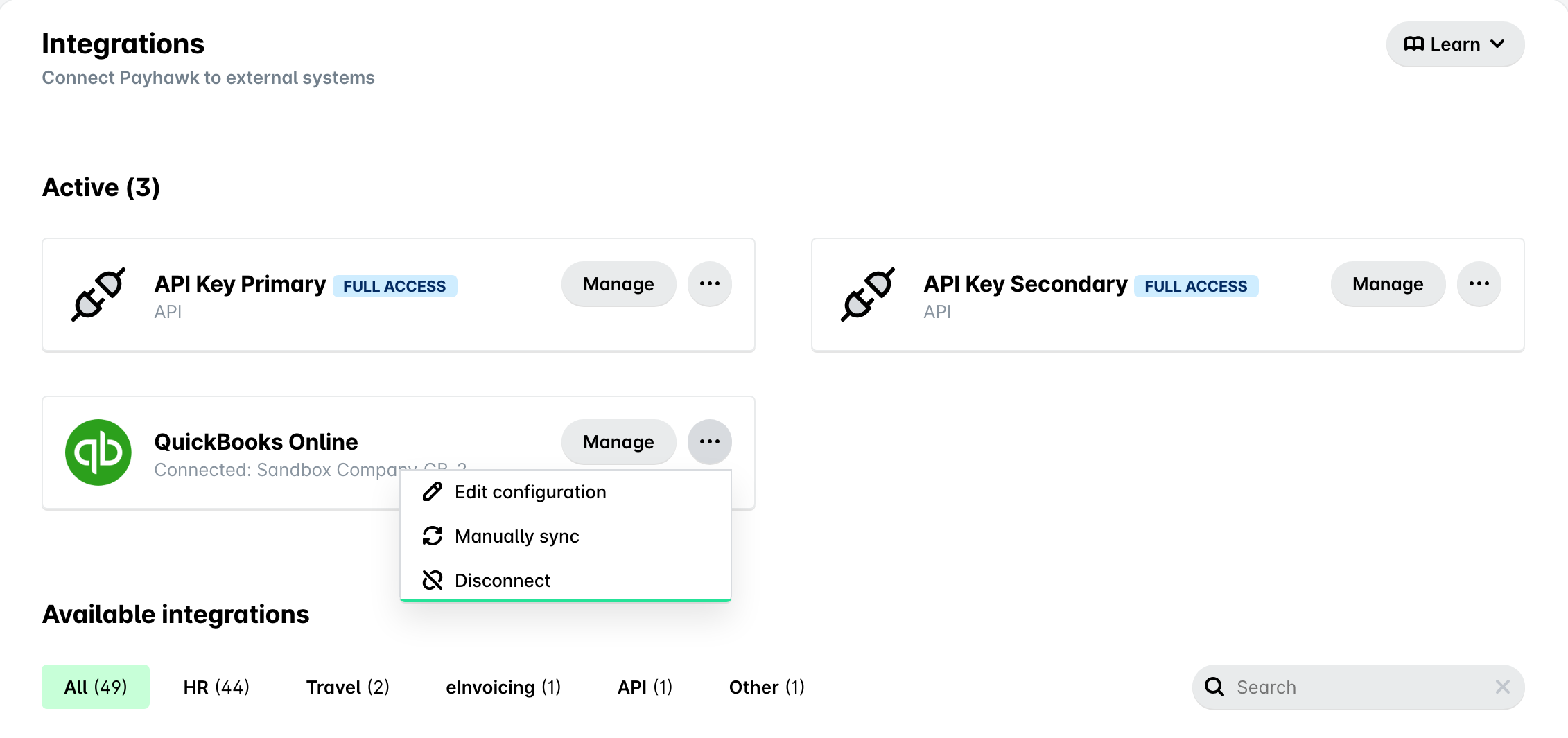 Die Option zur manuellen Synchronisierung im Drei-Punkte-Menü der QuickBooks Online-Integration unter Einstellungen, Integrationen.