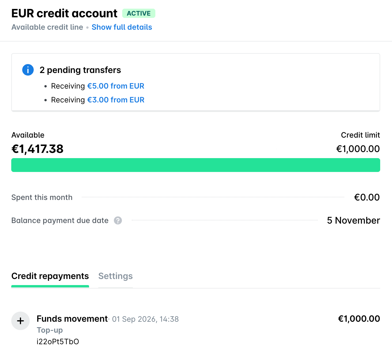Seitenbereich eines EUR-Kreditkontos in Geldmittel mit Verfügbar, Kreditlimit, Diesen Monat ausgegeben, Saldozahlungs-Fälligkeitsdatum und der Registerkarte Kreditrückzahlungen.