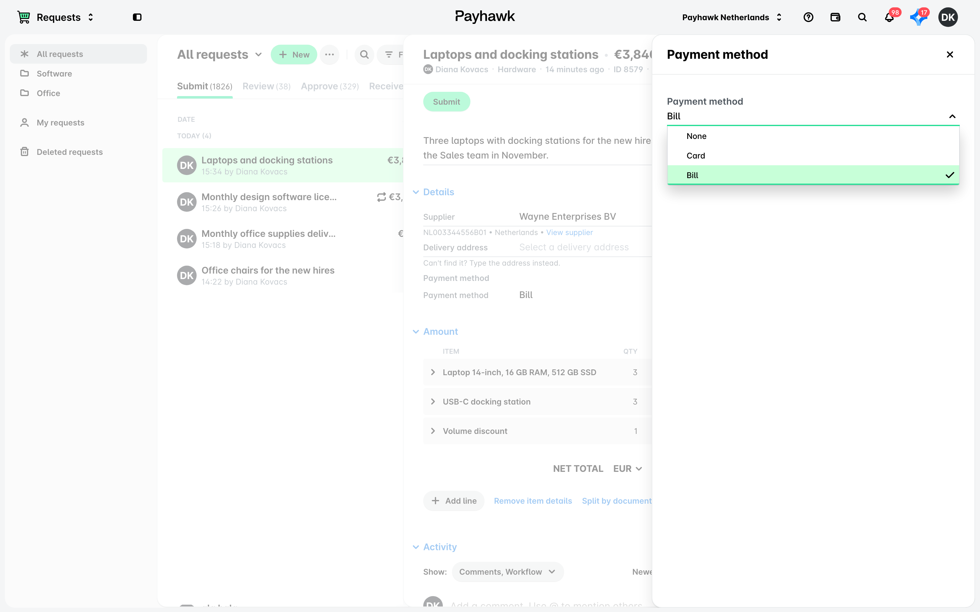 Une demande en brouillon avec le panneau Mode de paiement ouvert, affichant les options Aucun, Carte et Facture.